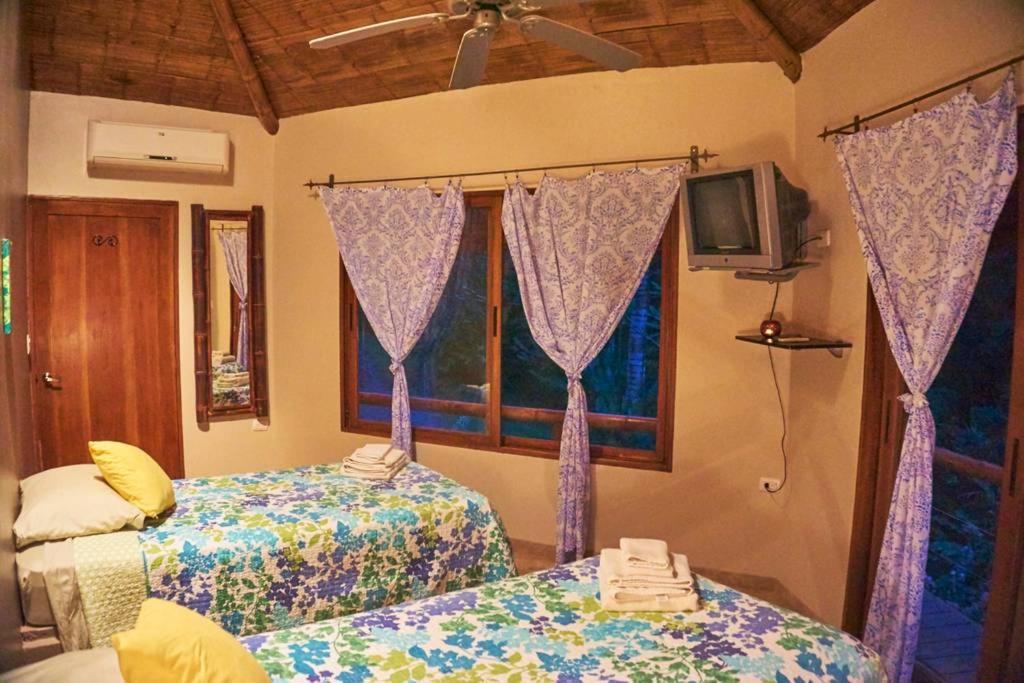 Manoas Bed & Breakfast Uvita Luaran gambar
