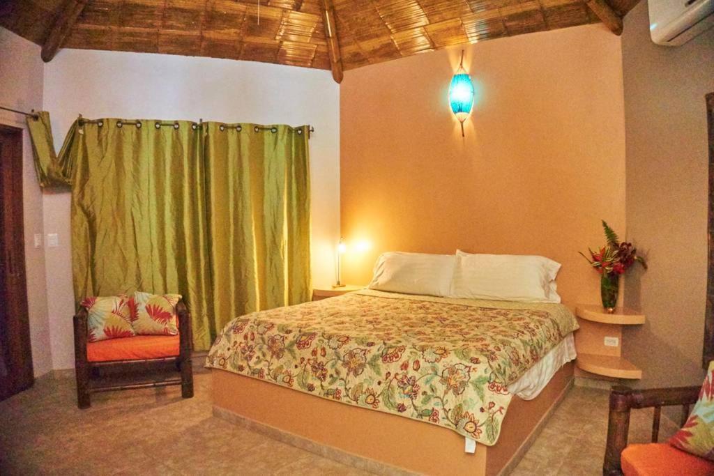 Manoas Bed & Breakfast Uvita Luaran gambar