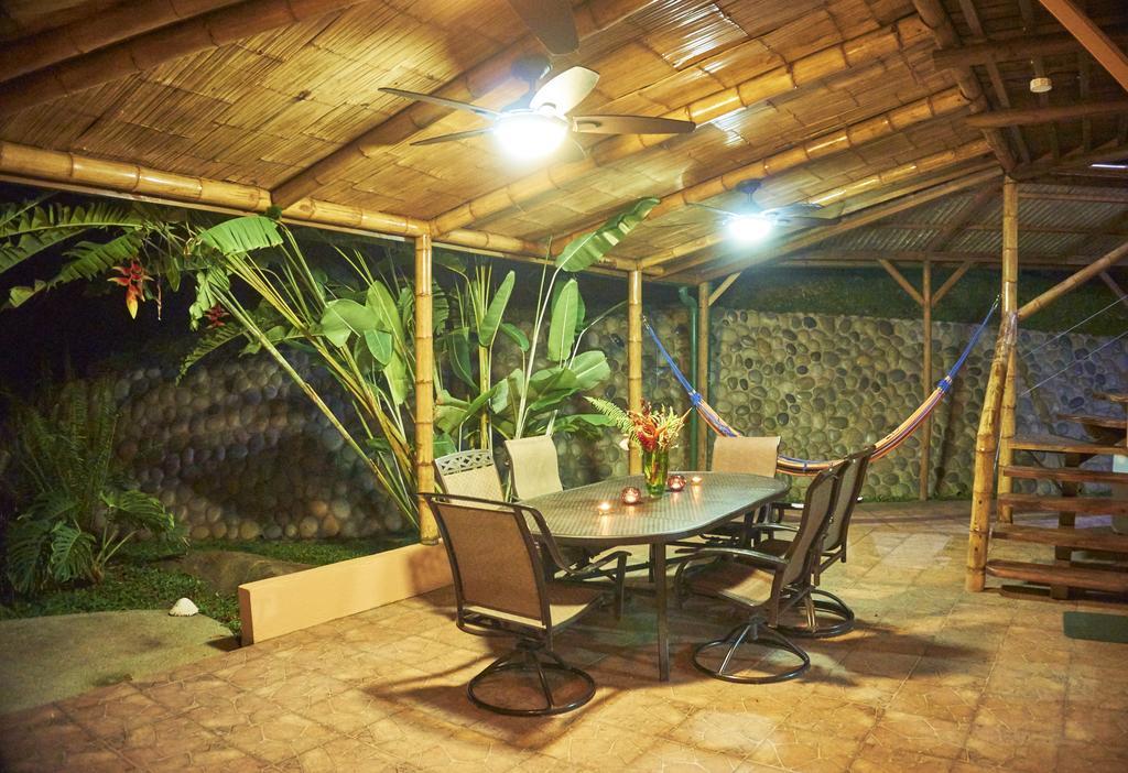 Manoas Bed & Breakfast Uvita Bilik gambar